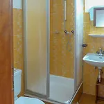 Yuca B Apt- 28 By Interhome 公寓